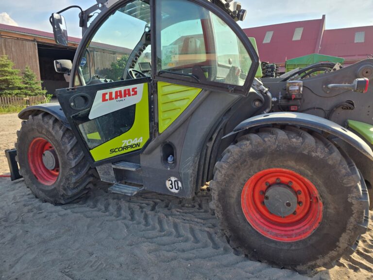CLAAS Scorpion 7044 – profesjonalna diagnostyka i modyfikacje ECU